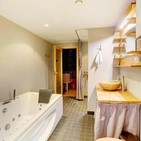 Penthouse With Sauna Ταλίν